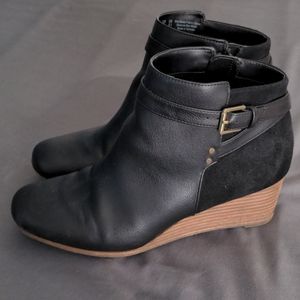 Dr. Scholl's Memory Foam Cool Fit Ankle Booties